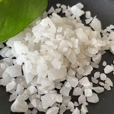 Poudre de flocons 17% en aluminium industrielle de traitement de l'eau de sulfate de la catégorie 16%